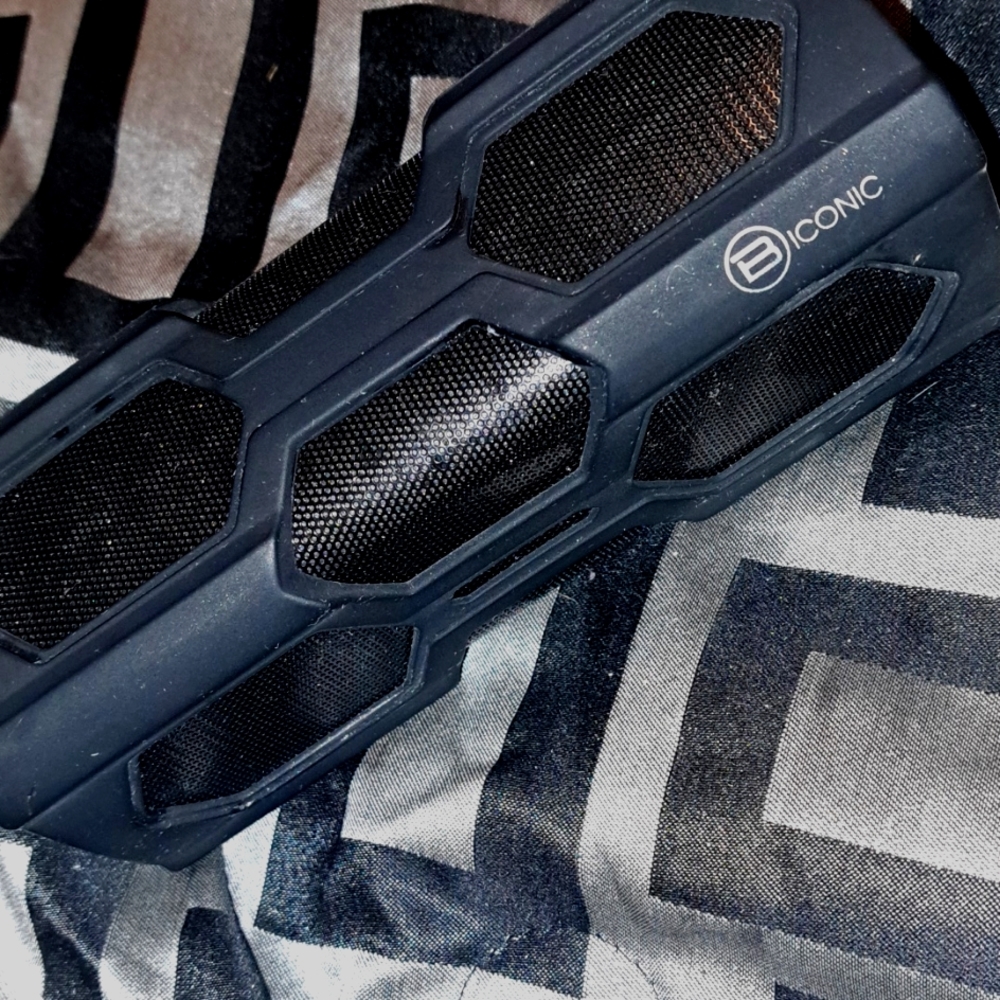 Biconic Bluetooth Speaker Biconic Bluetooth Speaker